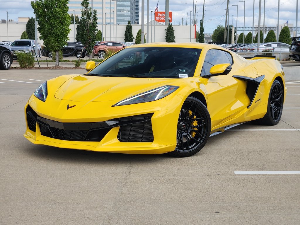 Used 2025 Chevrolet Corvette Z06 w/ Stealth Interior Trim Package RWD image 1