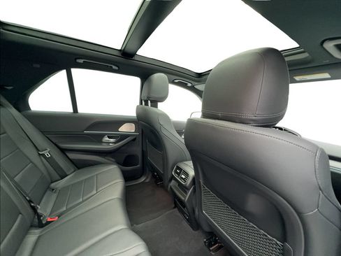 Used 2023 Mercedes-Benz GLE 450 4MATIC w/ AMG Line Exterior image 25