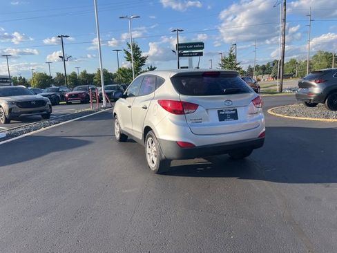 Used 2010 Hyundai Tucson GLS image 10