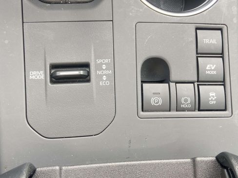 Used 2026 Toyota Highlander XLE AWD/4WD image 29