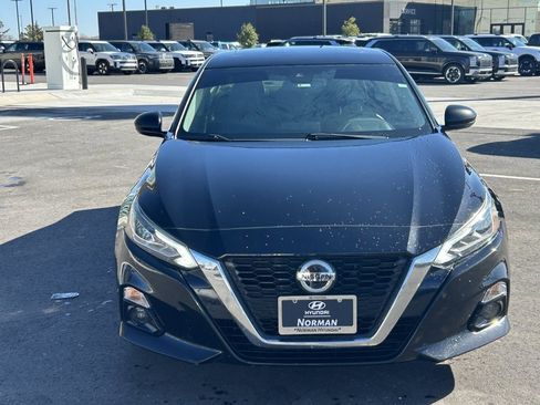 Used 2020 Nissan Altima 2.5 SL image 2