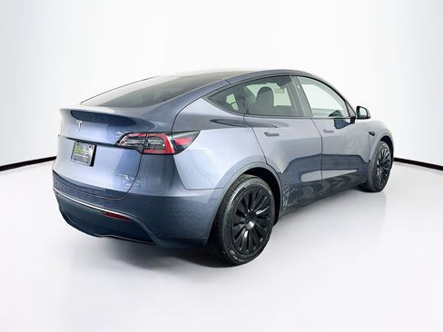 Used 2023 Tesla Model Y Long Range image 9