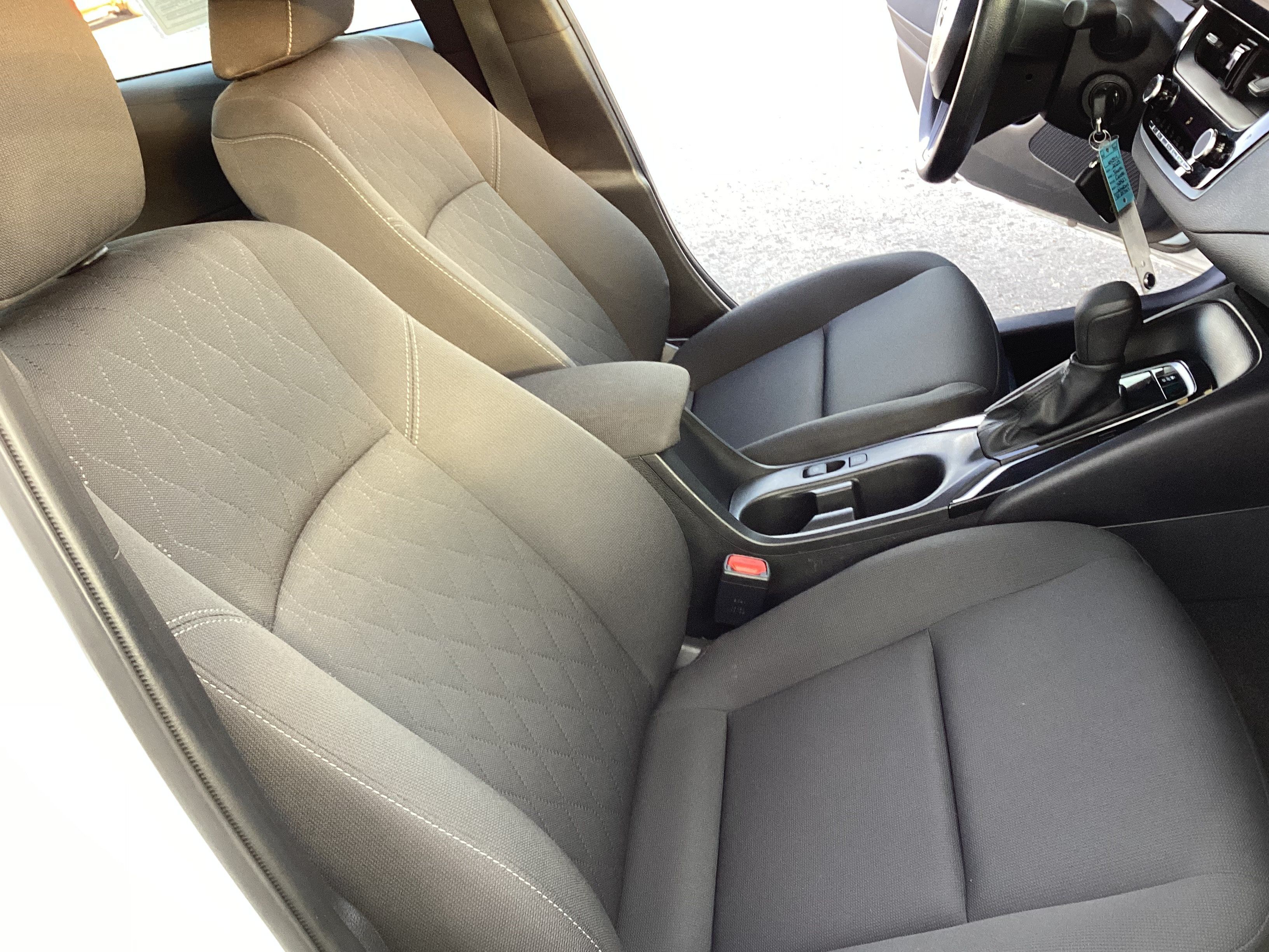 Certified 2025 Toyota Corolla LE FWD image 6