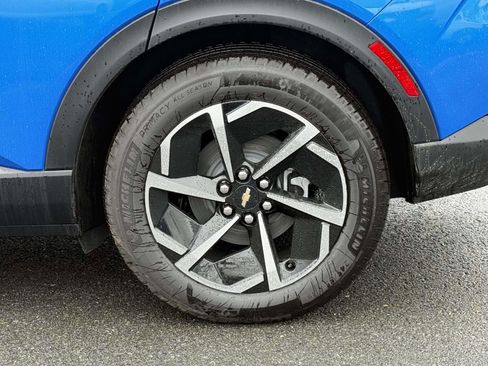 New 2026 Chevrolet Equinox EV LT image 7