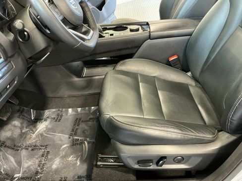 Used 2021 Nissan Rogue SL AWD/4WD image 11