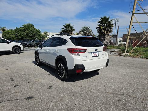 Used 2023 Subaru Crosstrek 2.0i Premium image 5