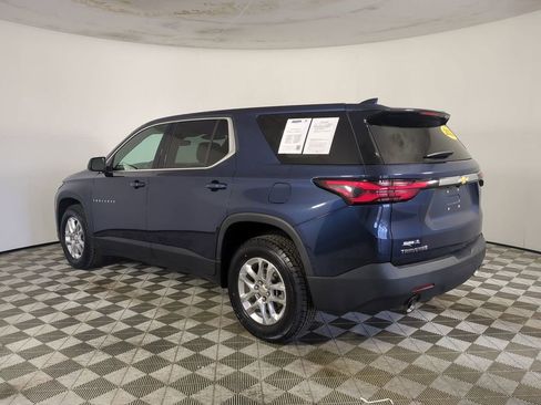 Used 2022 Chevrolet Traverse LS FWD image 7