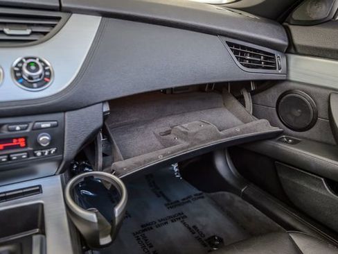 Used 2009 BMW Z4 sDrive35i image 35