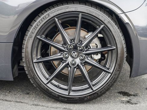 Used 2025 Toyota GR86 Premium w/ ALL Weather Mat Package (TMS) image 11