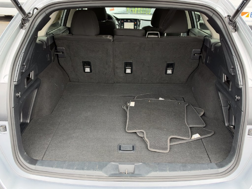 Used 2024 Subaru Outback Premium AWD/4WD image 16
