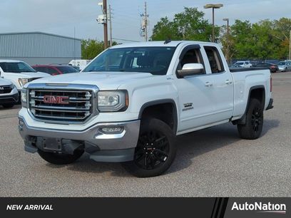 Used 2017 GMC Sierra 1500 SLE w/ SLE Value Package