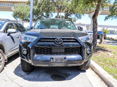 Used 2021 Toyota 4Runner SR5 Premium w/ Moonroof Package AWD/4WD image 3