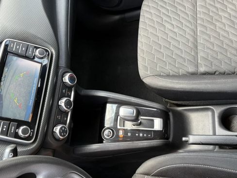Used 2021 Nissan Kicks S FWD image 20