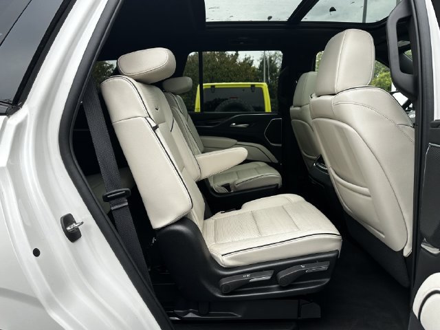 Used 2022 Cadillac Escalade Sport w/ Touring Package AWD/4WD image 36