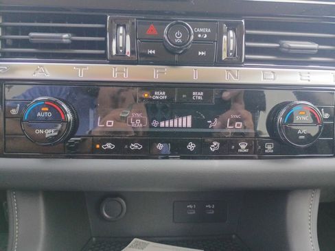 New 2026 Nissan Pathfinder SV image 17