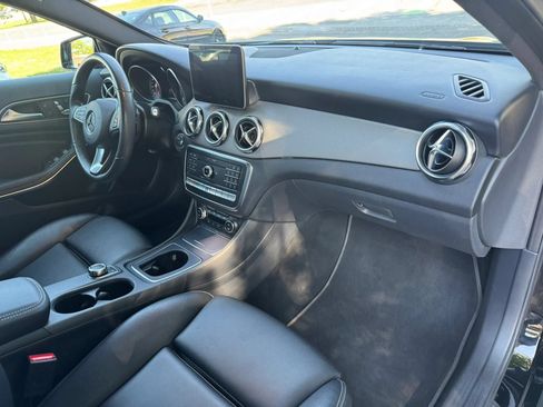 Used 2019 Mercedes-Benz GLA 250 4MATIC image 24