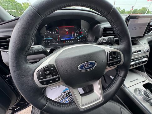 Certified 2023 Ford Explorer XLT w/ Equipment Group 202A AWD/4WD image 32