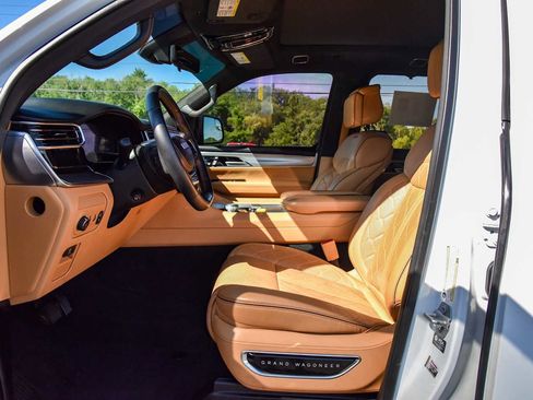 Certified 2023 Jeep Grand Wagoneer Series III AWD/4WD image 14