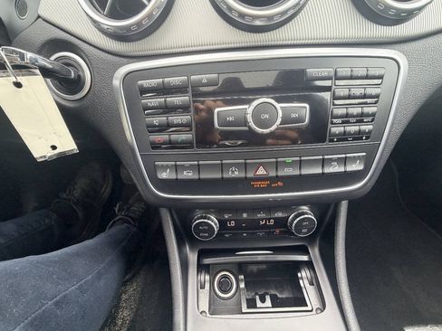 Used 2015 Mercedes-Benz GLA 250 4MATIC image 7
