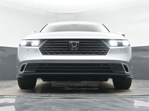 Used 2025 Honda Accord Touring image 41