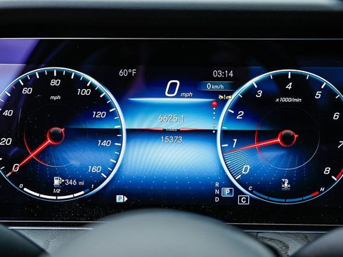 Used 2023 Mercedes-Benz E 350 4MATIC Sedan image 6