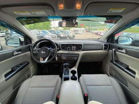 Used 2020 Kia Sportage LX w/ LX Popular Package AWD/4WD image 19