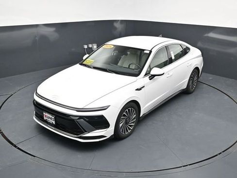 Used 2025 Hyundai Sonata SEL FWD image 46