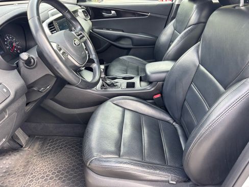 Used 2020 Kia Sorento S FWD image 8
