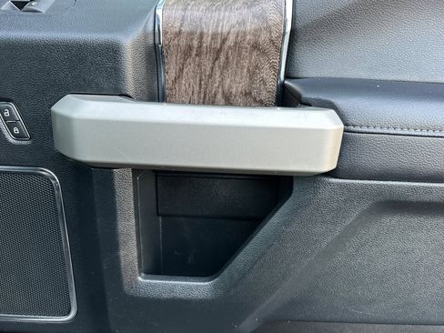 Used 2018 Ford F250 Lariat w/ Lariat Ultimate Package image 18