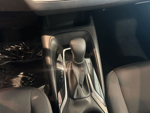 Used 2025 Toyota Corolla LE image 41