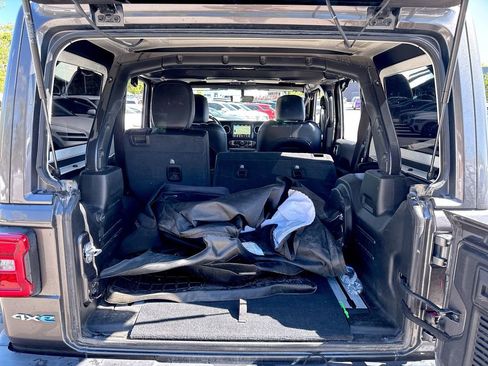 Used 2021 Jeep Wrangler Unlimited Sahara w/ Cold Weather Group image 30