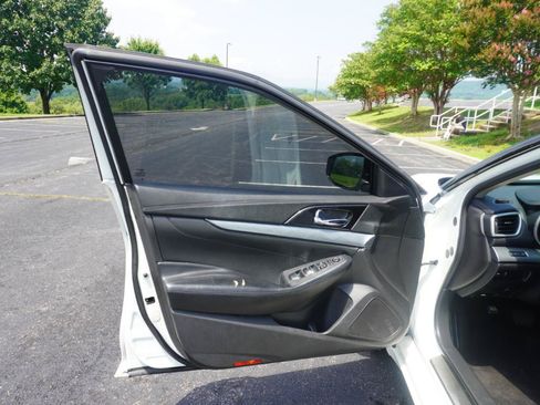 Used 2017 Nissan Maxima 3.5 S w/ Interior Lighting Package FWD image 7
