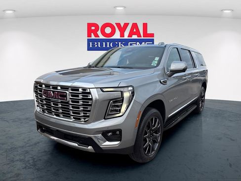 Used 2025 GMC Yukon XL Denali image 1