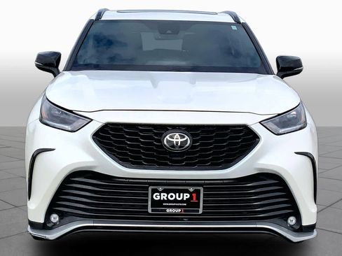 Used 2021 Toyota Highlander XSE FWD image 4