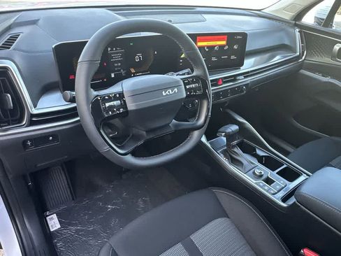 New 2026 Kia Sorento LX image 13