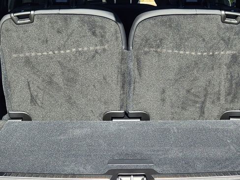 New 2026 Volvo XC90 B5 Core w/ Protection Package image 23