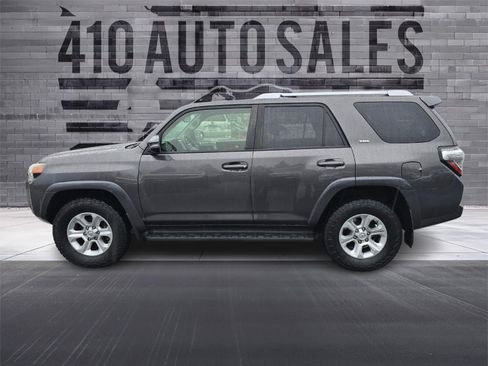 Used 2017 Toyota 4Runner SR5 Premium image 7