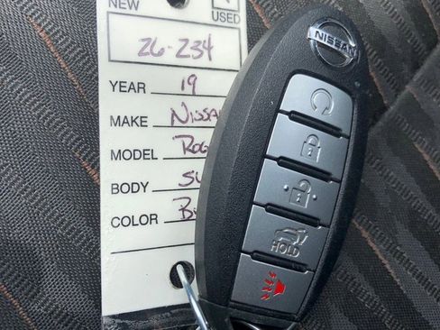 Used 2019 Nissan Rogue SV AWD/4WD image 39