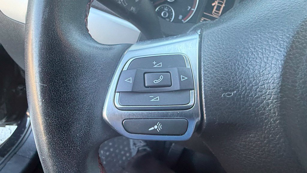 Used 2013 Volkswagen Jetta GLI FWD image 17