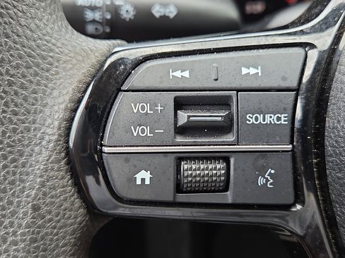 Used 2025 Honda Civic LX image 21