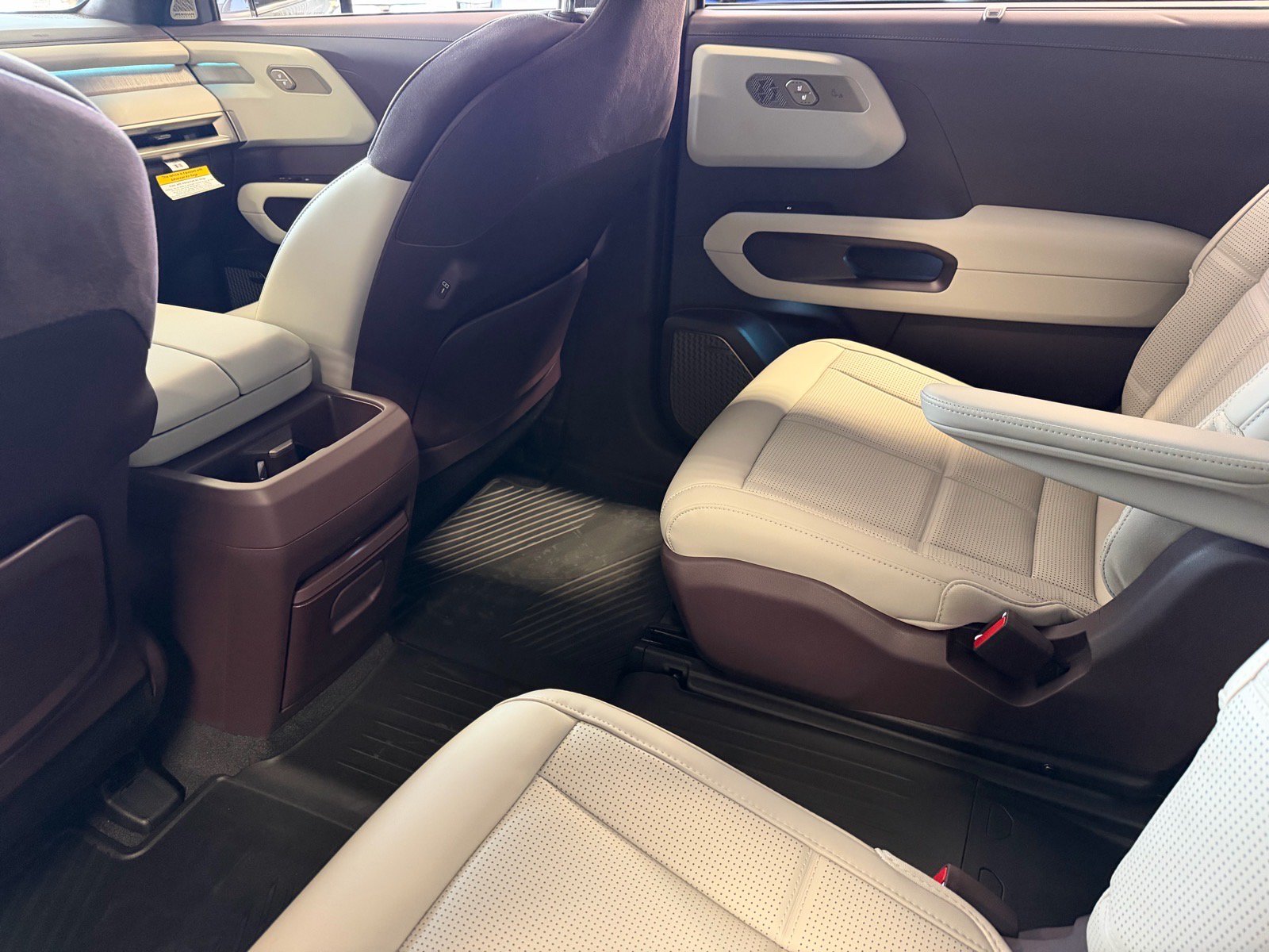 New 2027 Kia Telluride SX Prestige AWD/4WD image 16