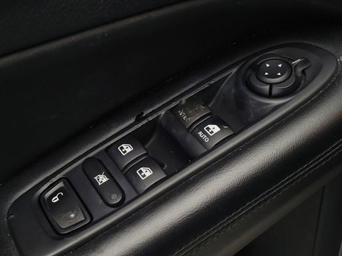 Used 2019 Jeep Compass Latitude FWD image 27