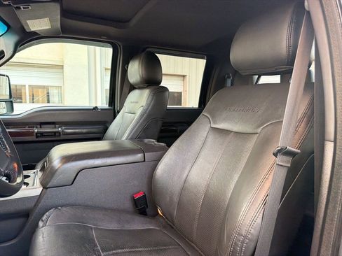 Used 2016 Ford F450 Platinum w/ FX4 Off Road Package image 32