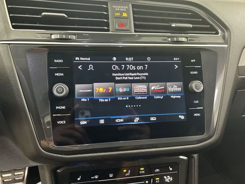 Certified 2023 Volkswagen Tiguan SE R-Line image 14