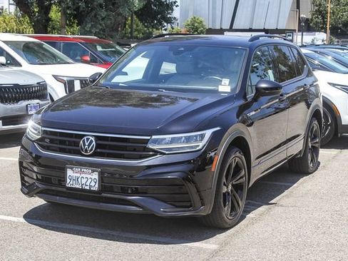 Used 2023 Volkswagen Tiguan SE R-Line FWD image 5