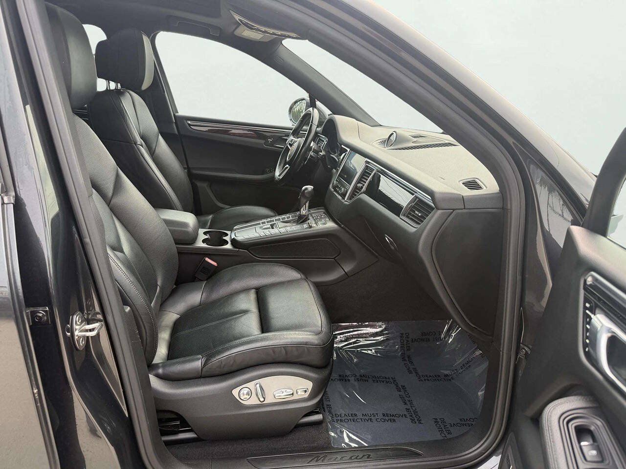 Used 2018 Porsche Macan AWD/4WD image 12