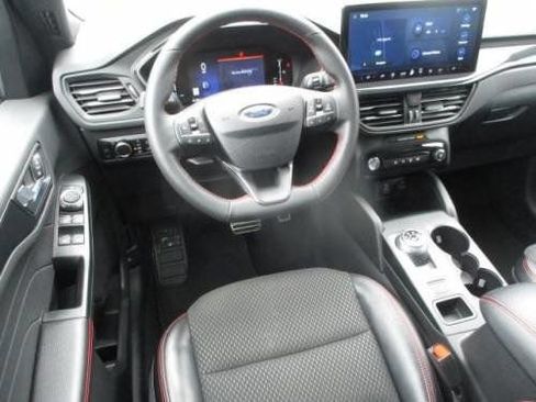 Used 2024 Ford Escape ST-Line w/ Tech Pack #1 image 5