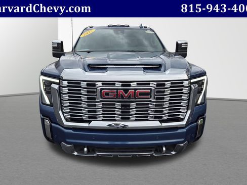 Used 2024 GMC Sierra 3500 Denali w/ Denali Reserve Package AWD/4WD image 2