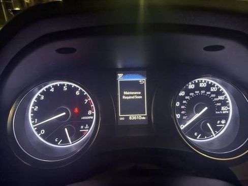 Used 2019 Toyota Camry LE image 4