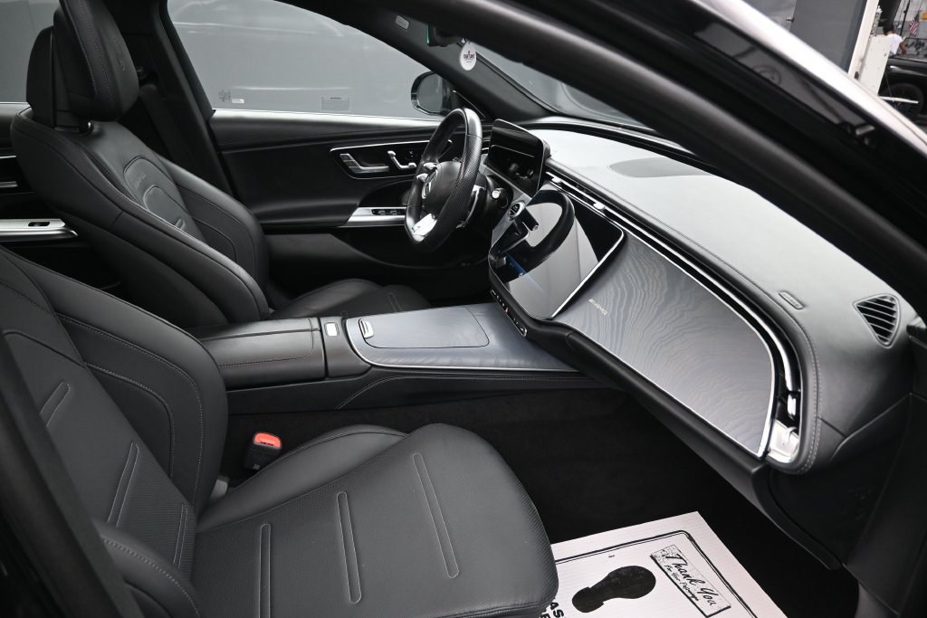 Used 2025 Mercedes-Benz E 53 AMG e 4MATIC Sedan image 28